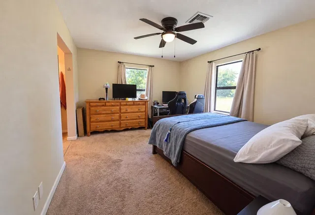 Residence photo 9