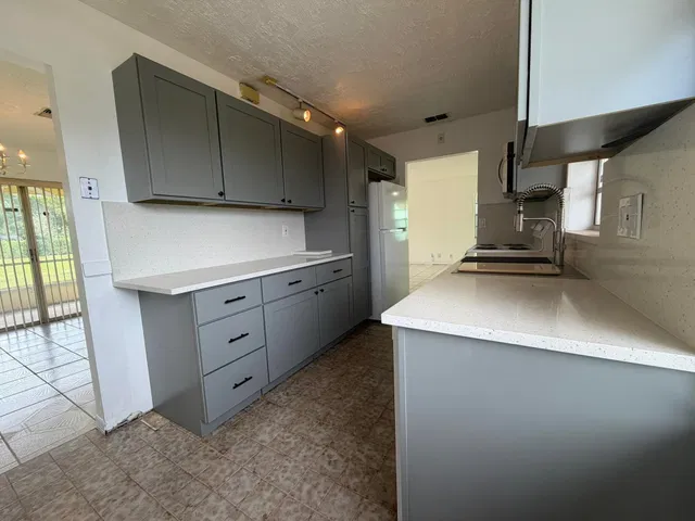 Residence photo 10