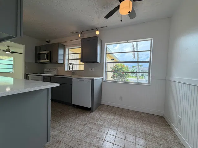 Residence photo 11