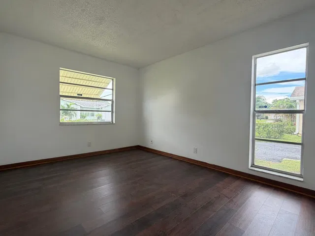 Residence photo 19