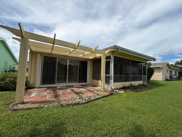 Residence photo 22