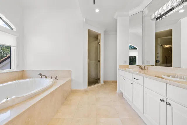 Jupiter Hills Residence photo 27