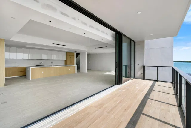 Forte Luxe Unit 8 photo 14