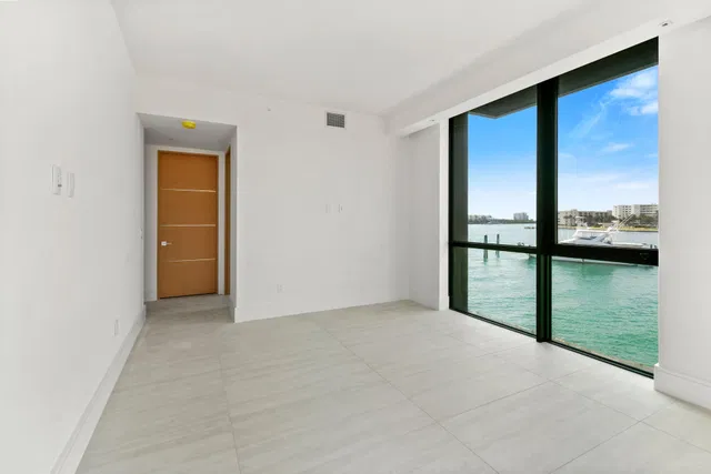 Forte Luxe Unit 8 photo 16