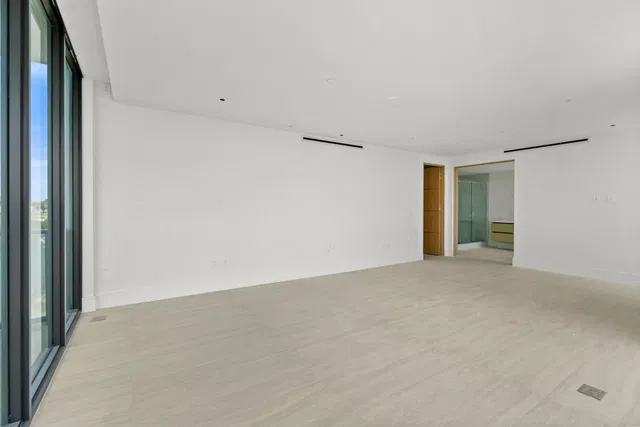 Forte Luxe Unit 8 photo 20
