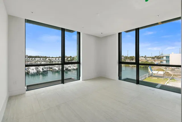 Forte Luxe Unit 8 photo 26