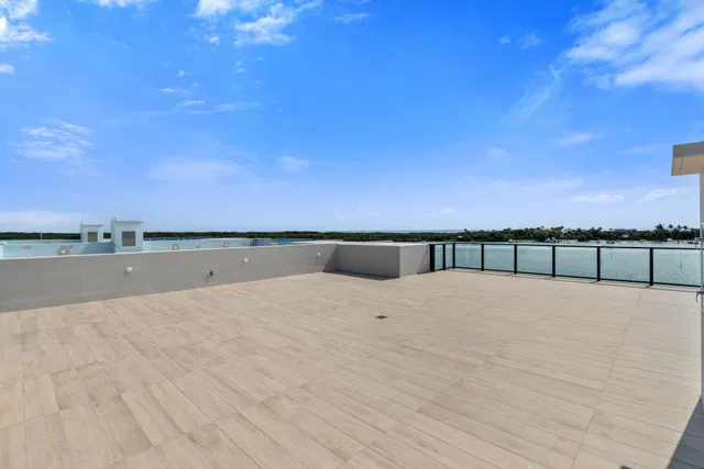 Forte Luxe Unit 8 photo 28