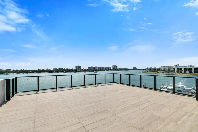 Forte Luxe Unit 8 photo 29