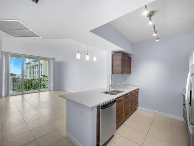 City Palms Unit 918 photo 2