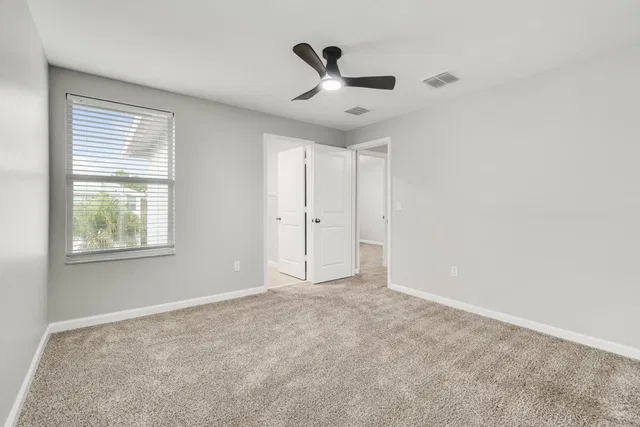 Residence photo 19