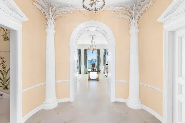 Estate Section Palm Beach Residence photo 8