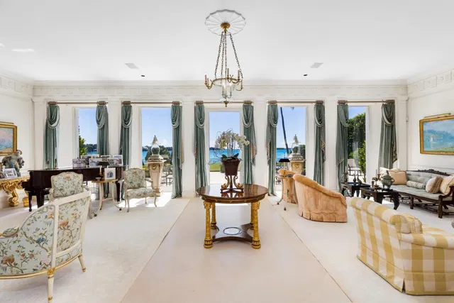 Estate Section Palm Beach Residence photo 13