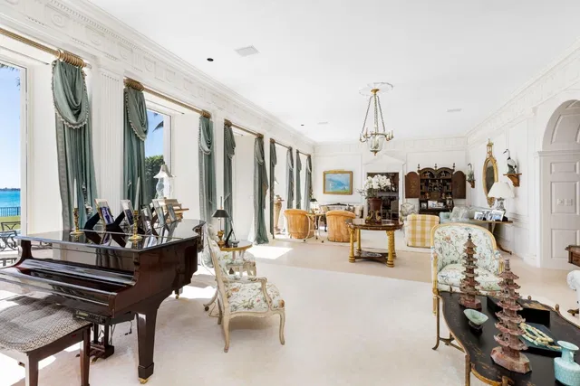 Estate Section Palm Beach Residence photo 17