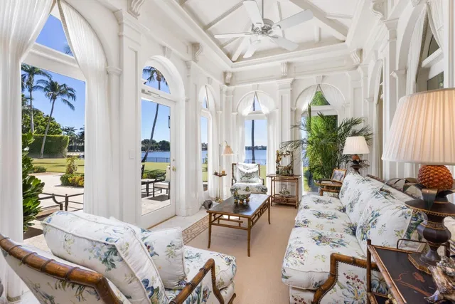 Estate Section Palm Beach Residence photo 26