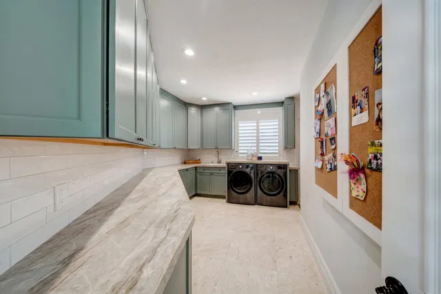 Residence photo 23