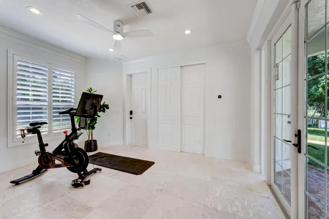 Residence photo 57