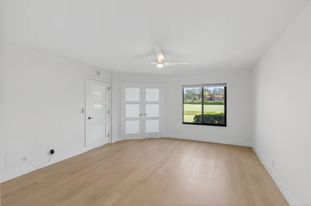 Unit 13605 photo 17