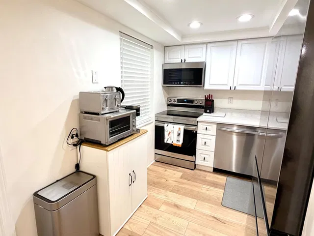 Unit 147 photo 5