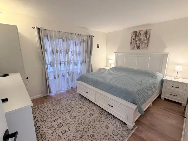 Unit 147 photo 13