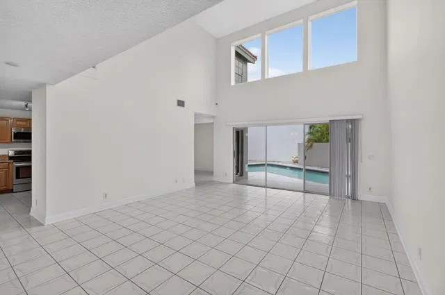 Residence photo 11