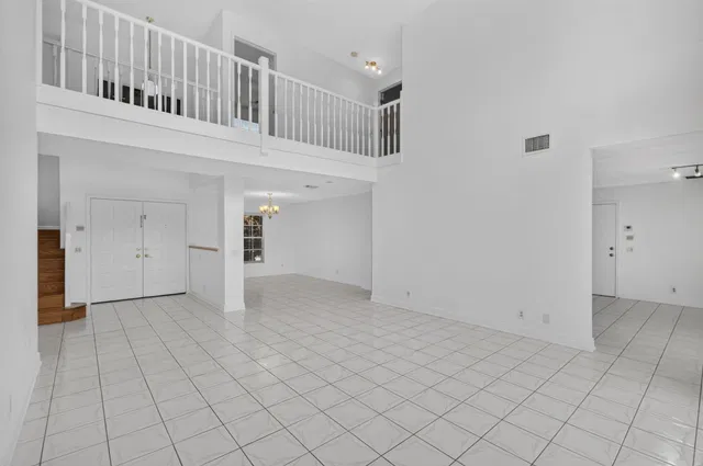 Residence photo 17