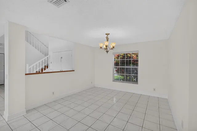 Residence photo 19