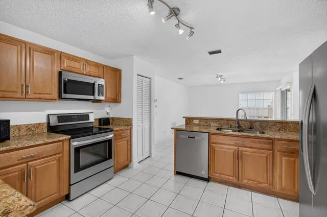 Residence photo 24