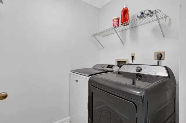 Residence photo 38