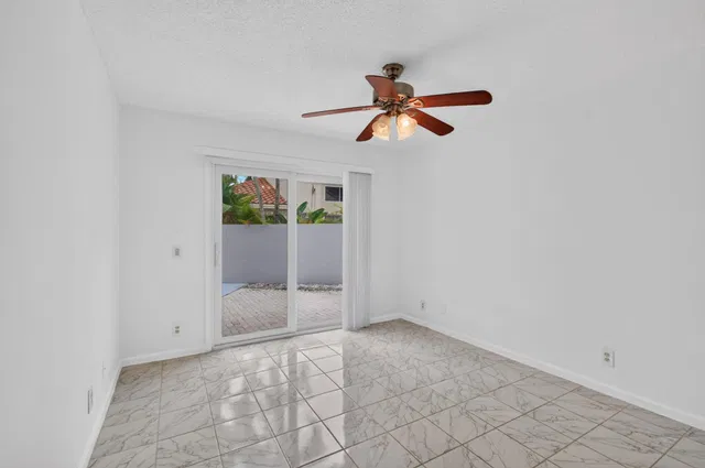 Residence photo 41