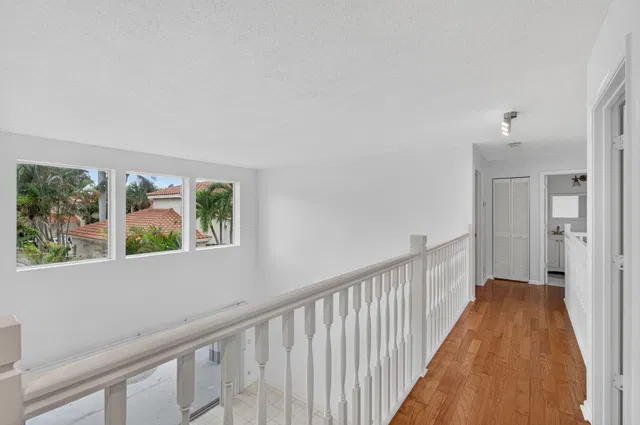 Residence photo 48