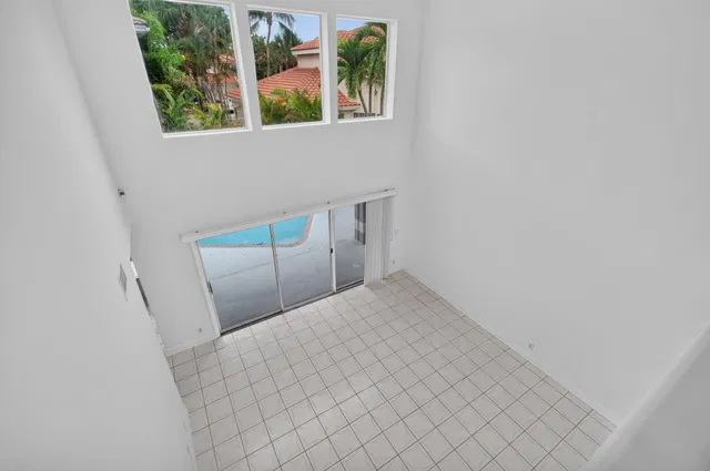 Residence photo 49