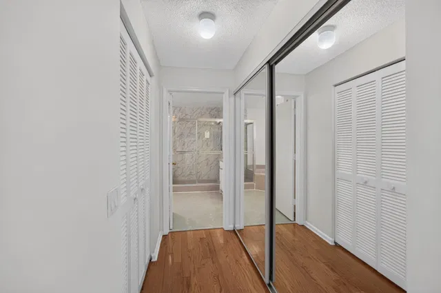 Residence photo 57