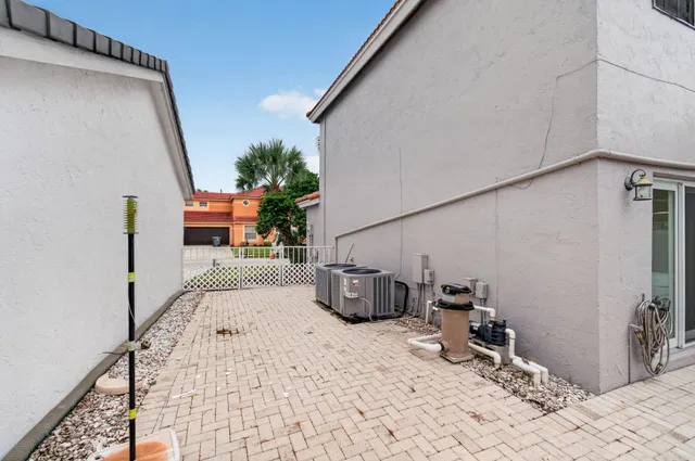 Residence photo 81