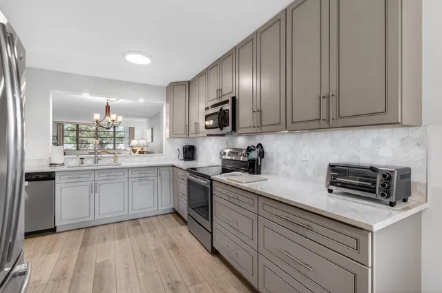 Unit 204 photo 25