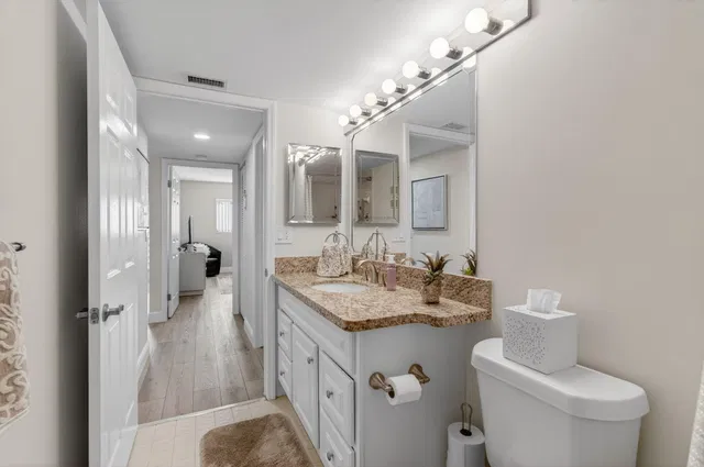 Unit 204 photo 41