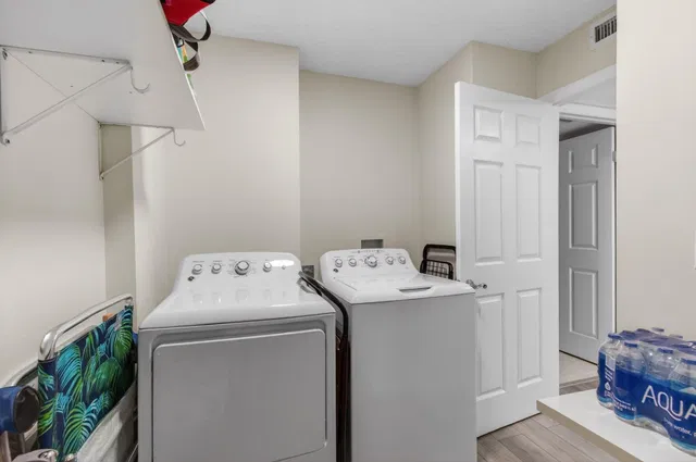 Unit 204 photo 42