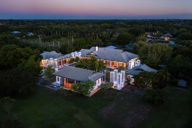 Residence photo 2