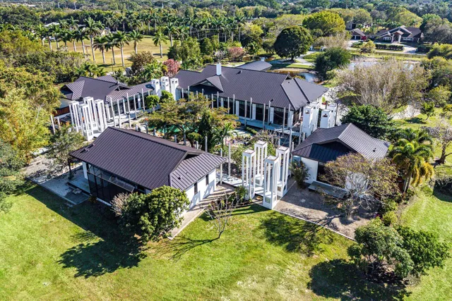 Residence photo 9