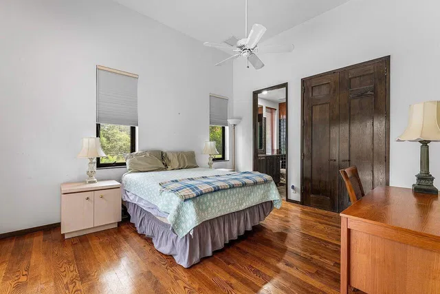 Residence photo 76