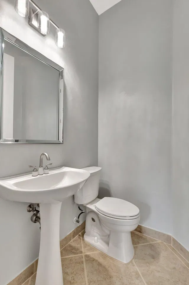 Residence photo 8