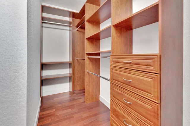Residence photo 24