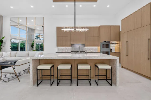 Woodfield Country Club Residence photo 9
