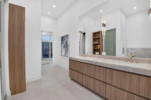 Woodfield Country Club Residence photo 22