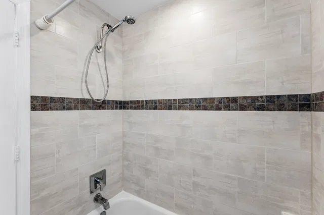 Residence photo 25