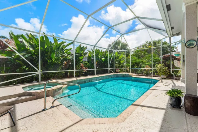 Jupiter River Estates Residence photo 38