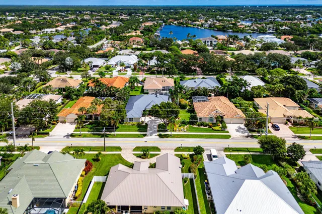 Jupiter River Estates Residence photo 41