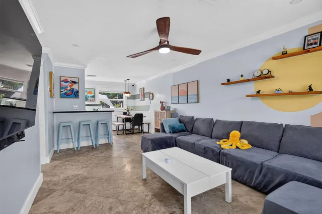 Residence photo 5