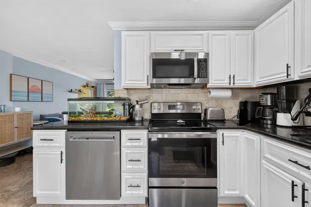 Residence photo 18