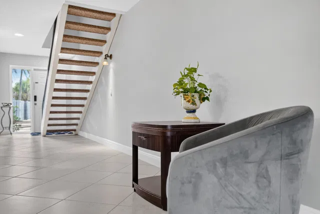 Unit 130 photo 16