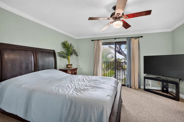 Unit 130 photo 29